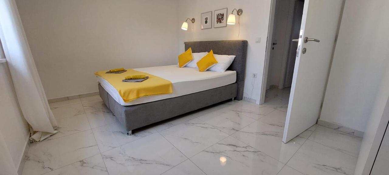 Apartment Bella Новаля Екстериор снимка
