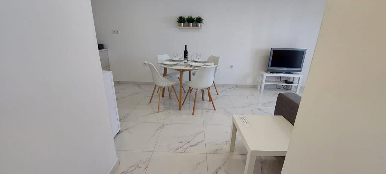 Apartment Bella Новаля Екстериор снимка