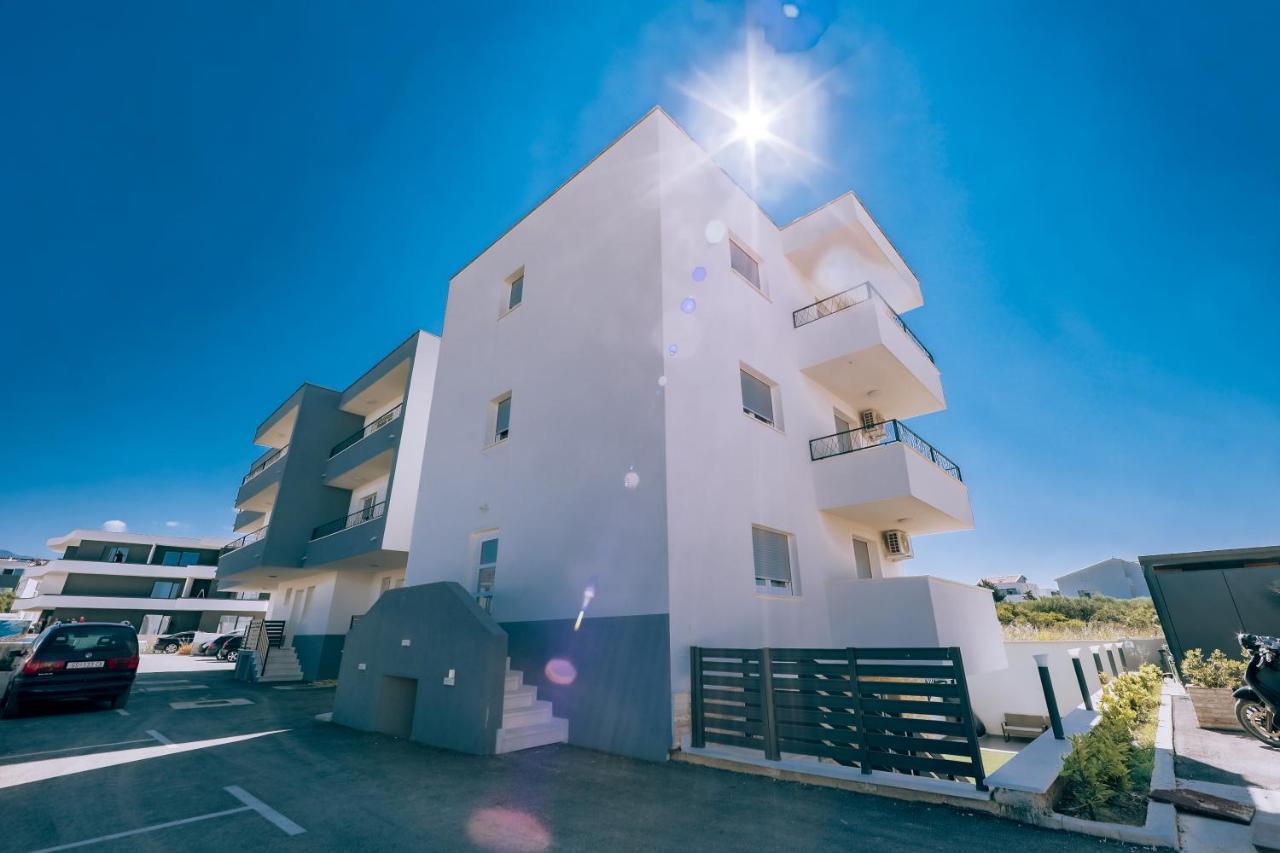 Apartment Bella Новаля Екстериор снимка